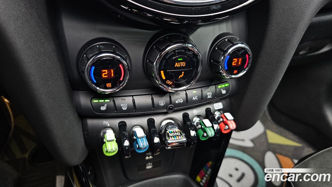 Mini Cooper Convertible 2024