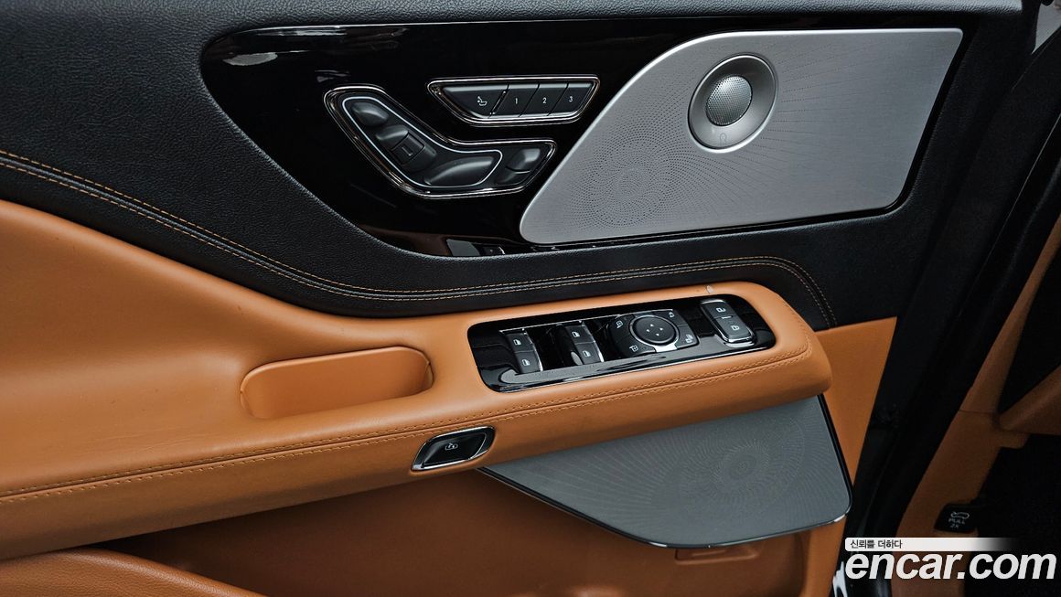 Lincoln Aviator 2021