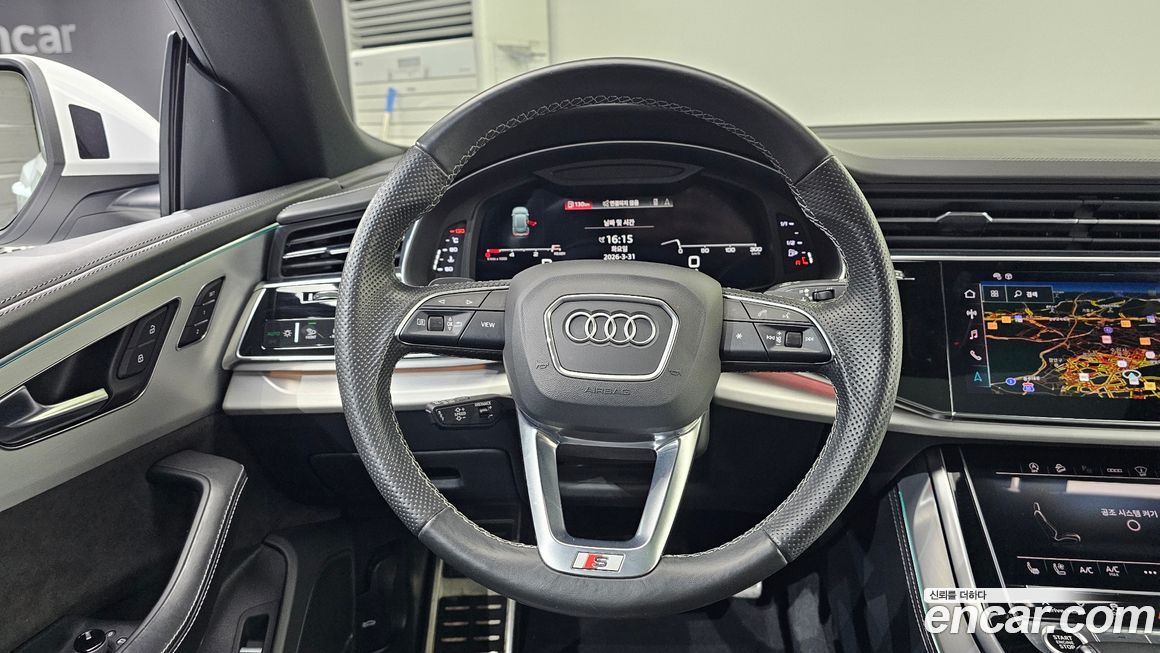 Audi Q8 2021
