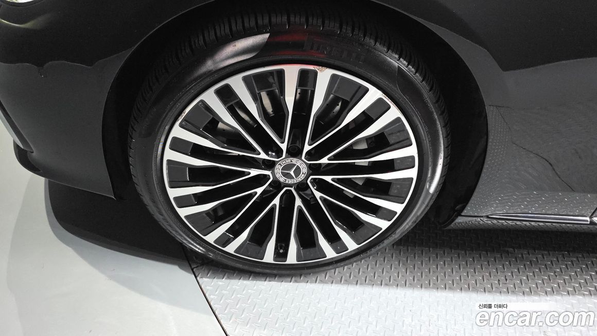 Mercedes-Benz S-Class 2023