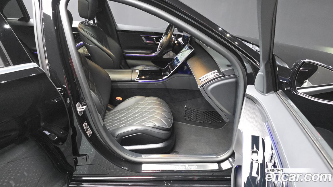 Mercedes-Benz S-Class 2023