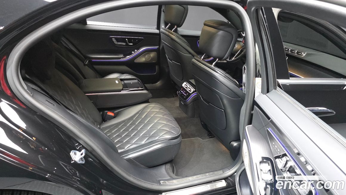 Mercedes-Benz S-Class 2023