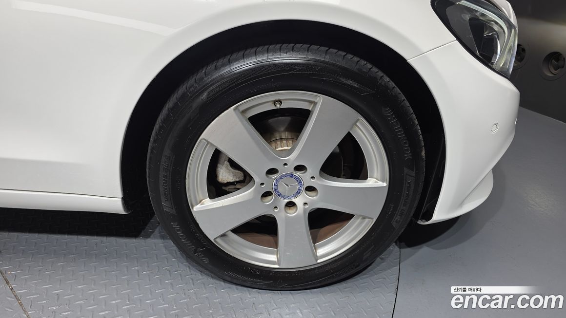 Mercedes-Benz C-Class 2017