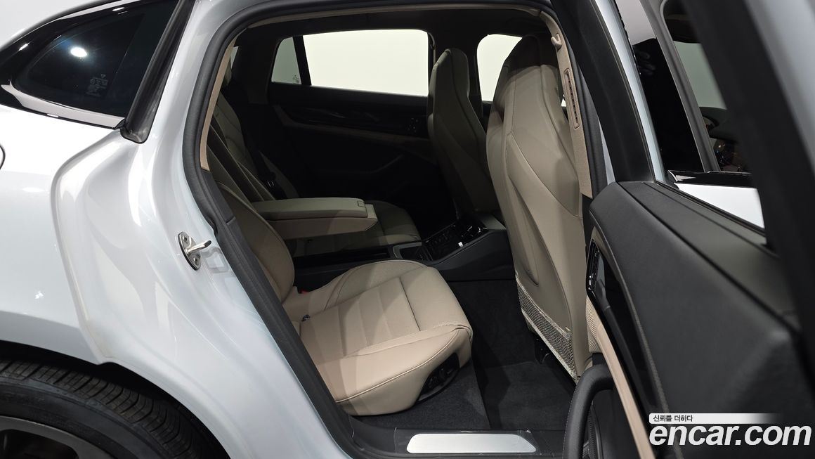 Porsche Panamera 2025