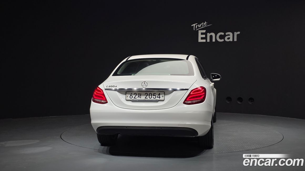 Mercedes-Benz C-Class 2017