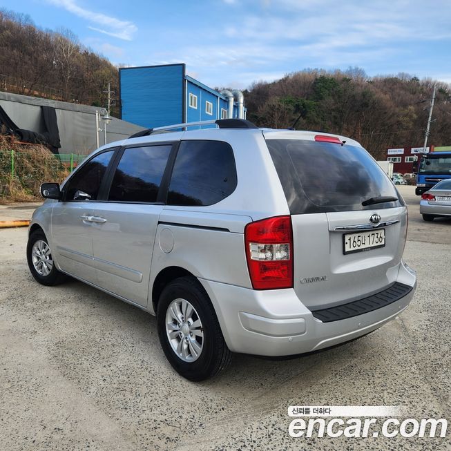 Kia Canival 2013