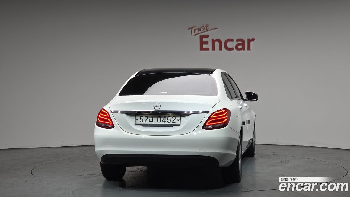 Mercedes-Benz C-Class 2017