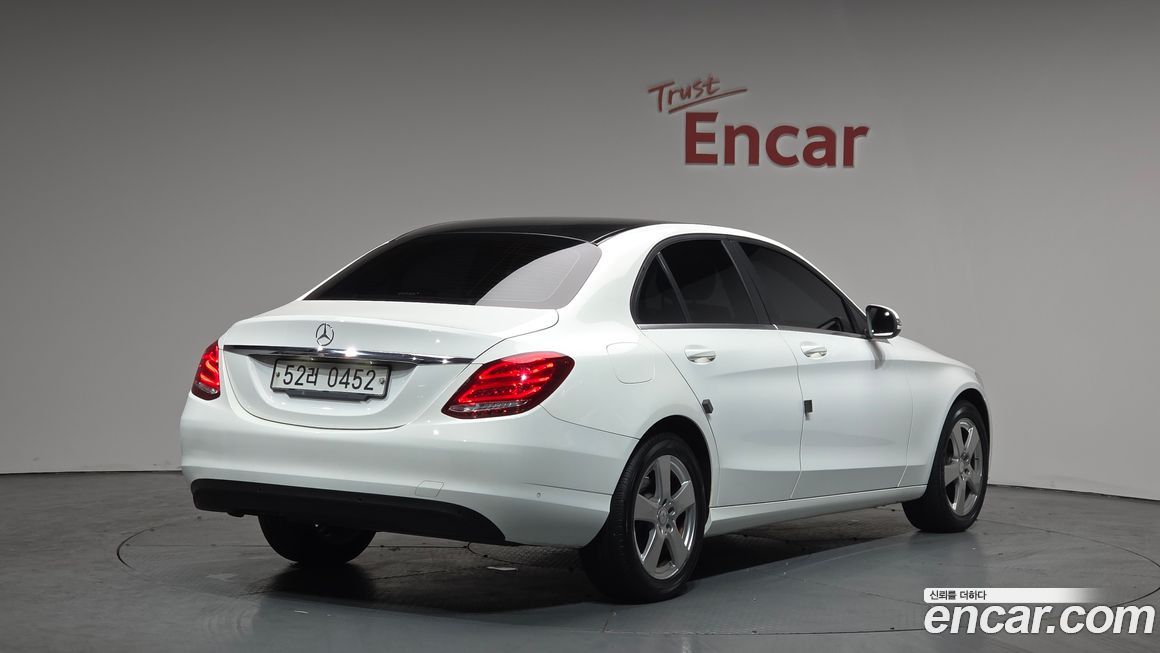 Mercedes-Benz C-Class 2017