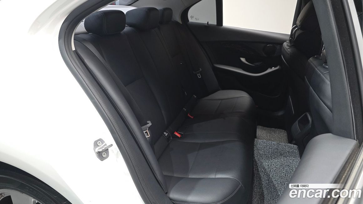 Mercedes-Benz C-Class 2017