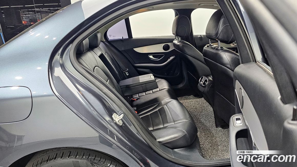 Mercedes-Benz C-Class 2016