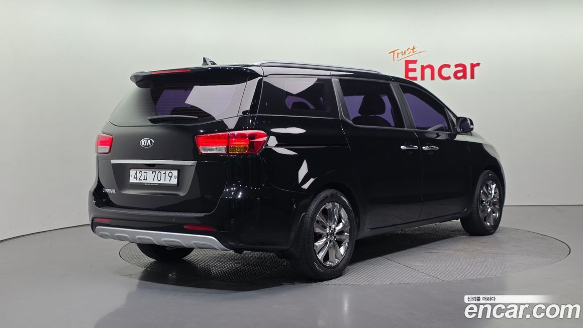 Kia Canival 2015
