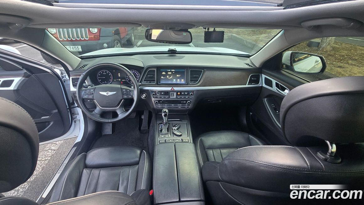 Hyundai Genesis 2015