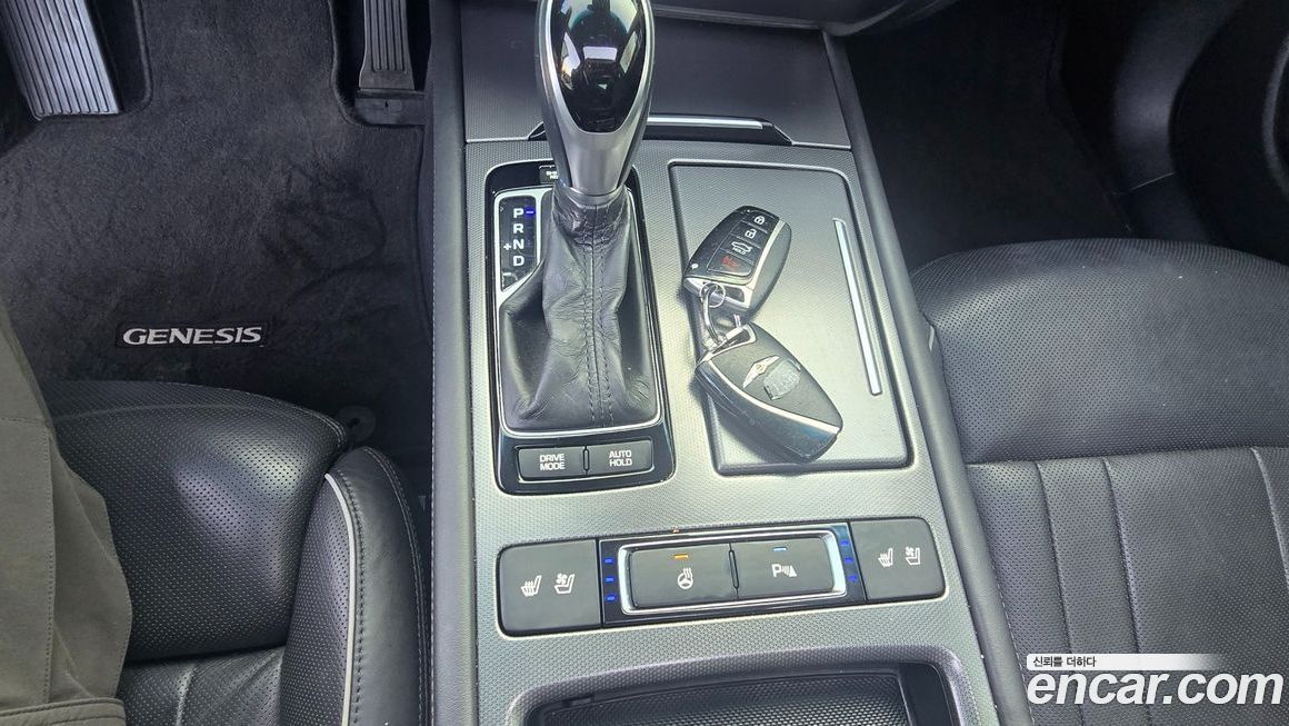 Hyundai Genesis 2015