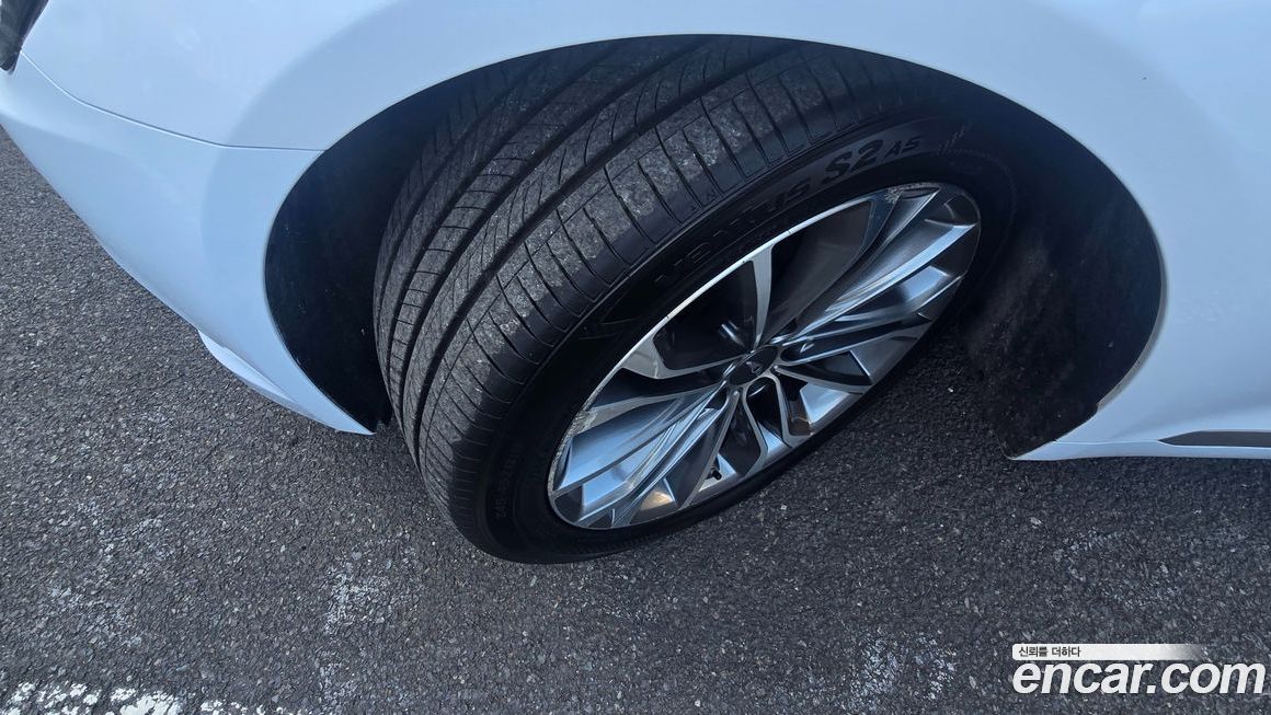 Hyundai Genesis 2015