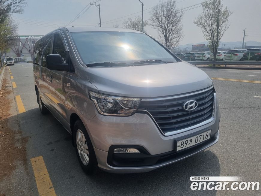 Hyundai Starex 2019