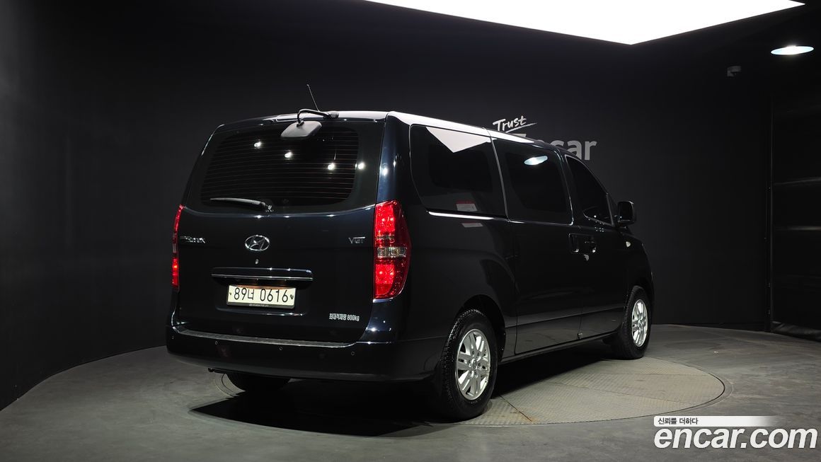 Hyundai Starex 2021