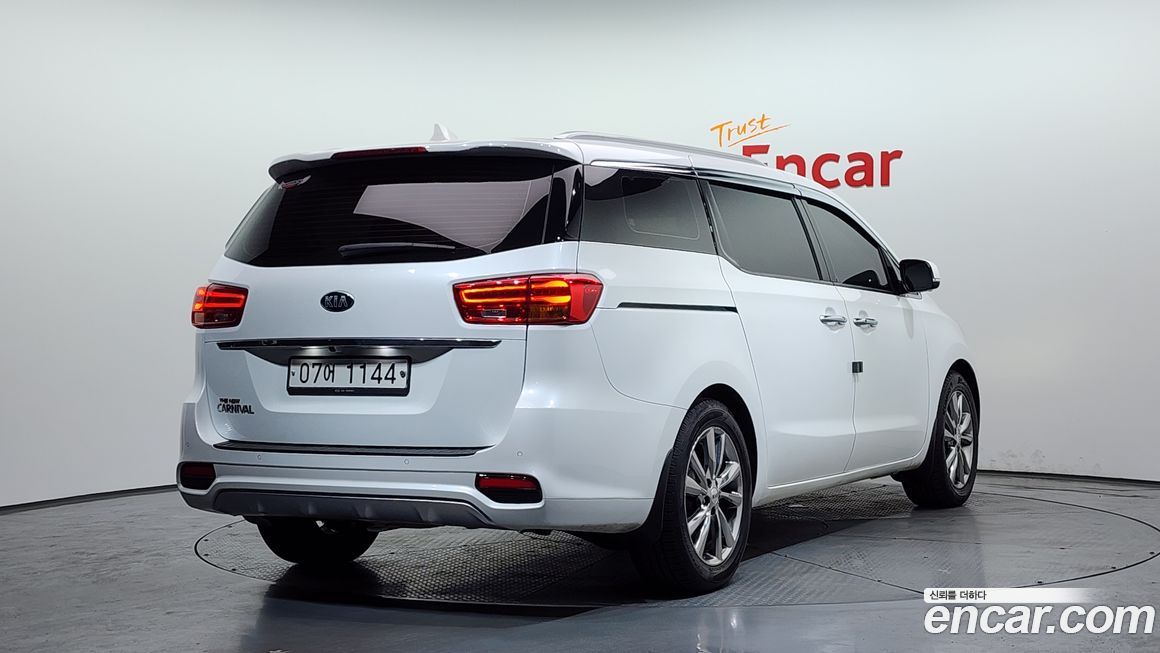 Kia Canival 2019