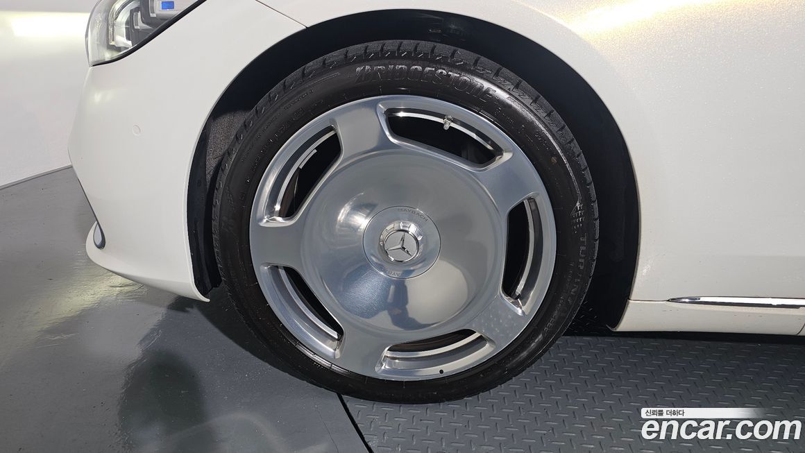 Mercedes-Benz S-Class 2023