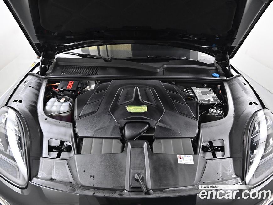 Porsche Cayenne 2023