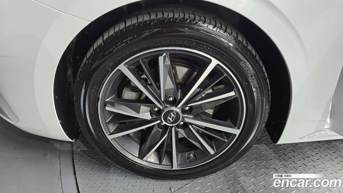 Hyundai Grandeur 2021