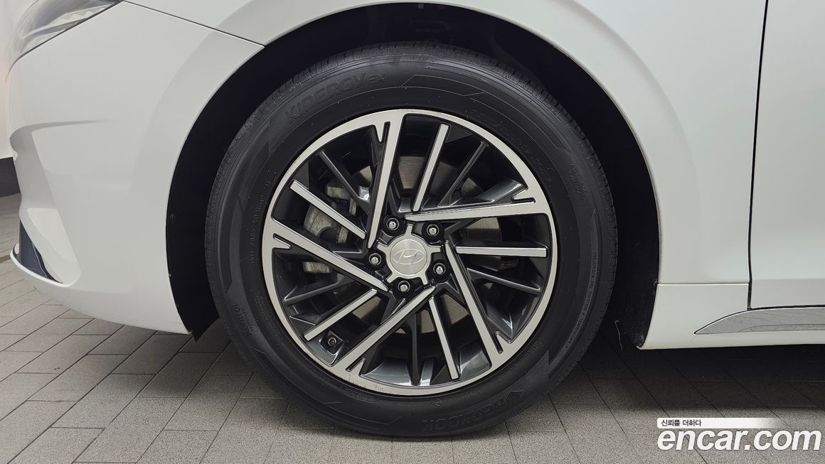 Hyundai Grandeur 2020