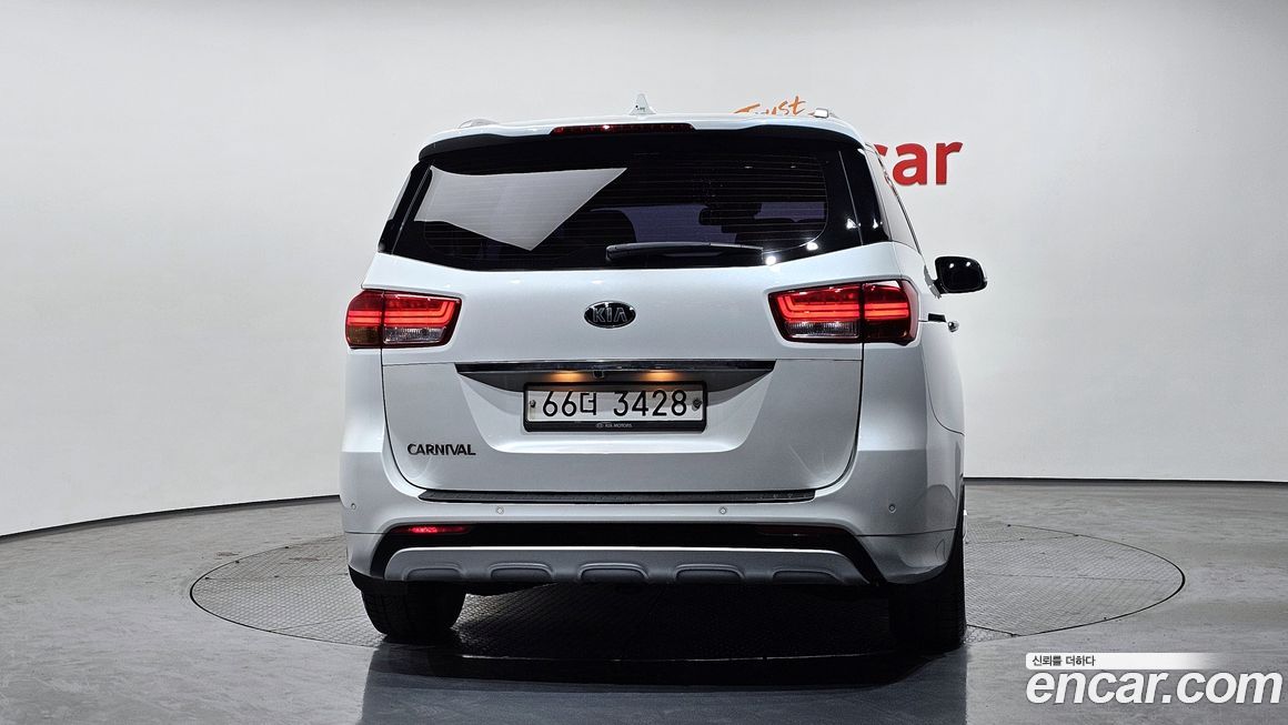 Kia Canival 2018