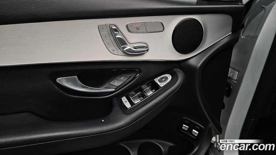 Mercedes-Benz GLC-Class 2019