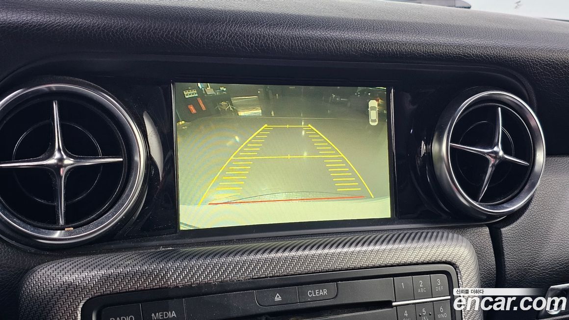 Mercedes-Benz SLC-Class 2018