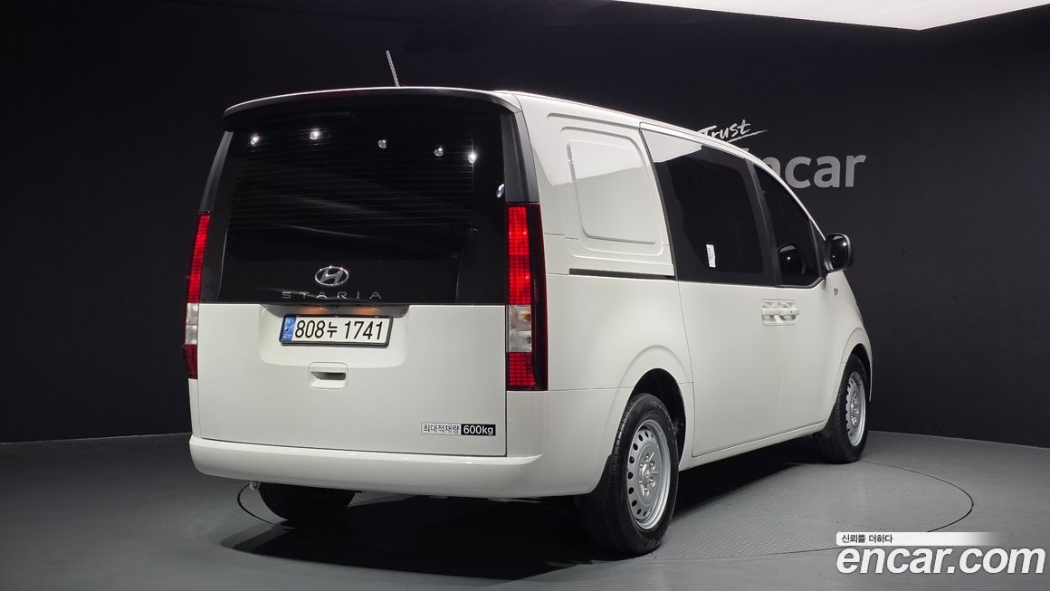 Hyundai Staria 2023
