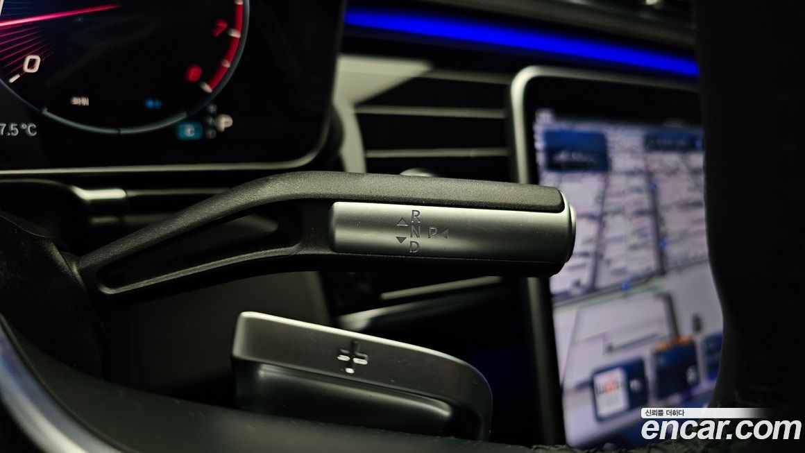 Mercedes-Benz S-Class 2024