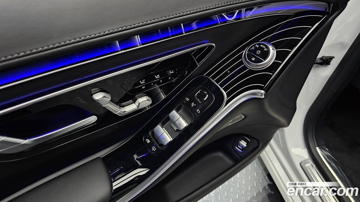 Mercedes-Benz S-Class 2024