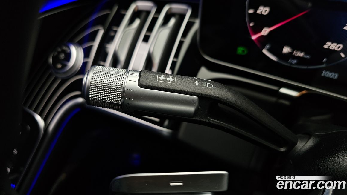 Mercedes-Benz S-Class 2024