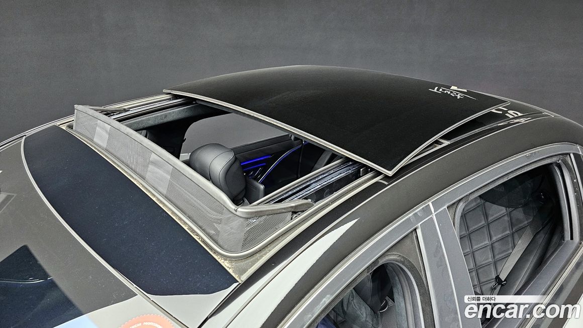 Mercedes-Benz S-Class 2024