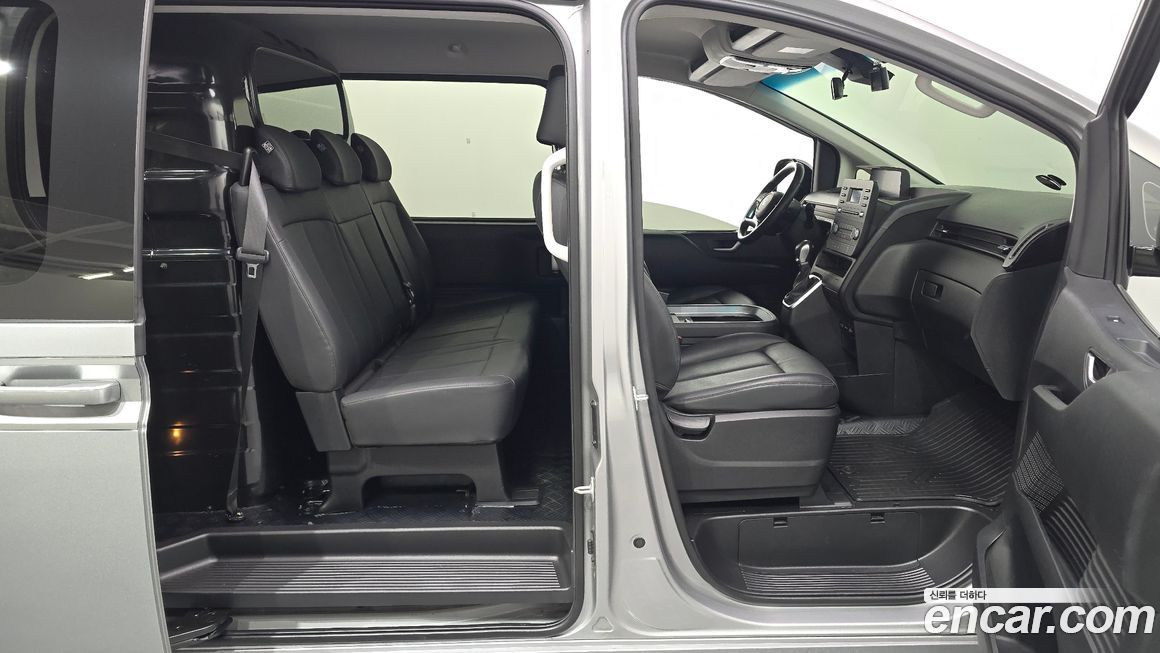Hyundai Staria 2024