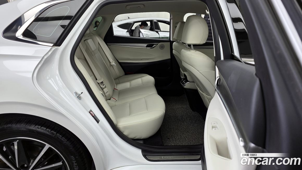 Hyundai Grandeur 2022