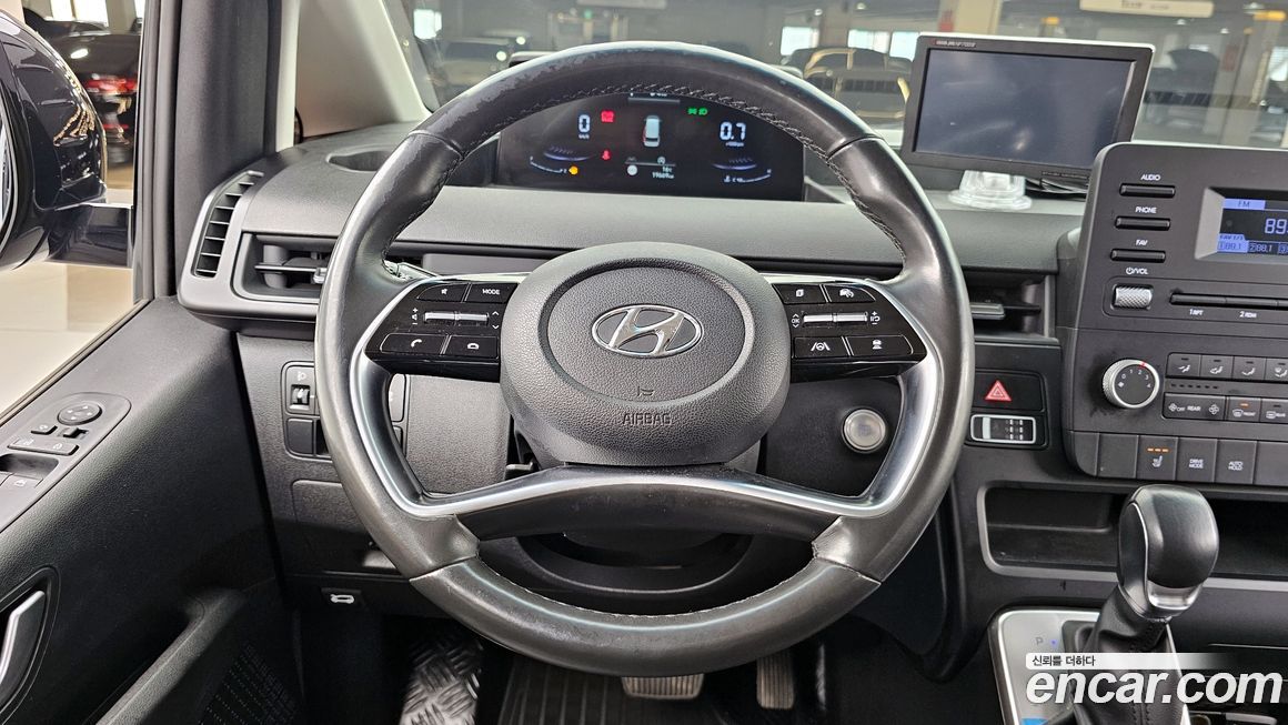 Hyundai Staria 2022