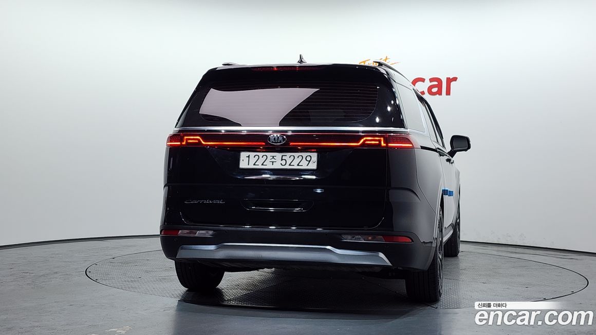 Kia Canival 2021