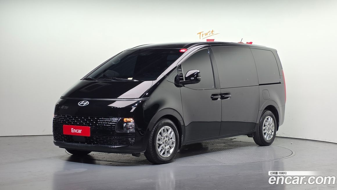 Hyundai Staria 2025