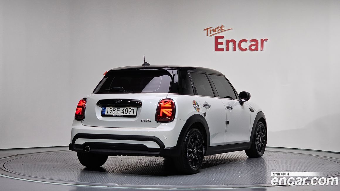 Mini Cooper 2024