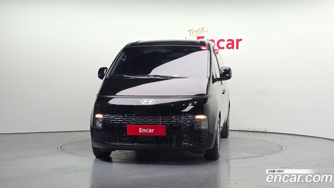 Hyundai Staria 2025