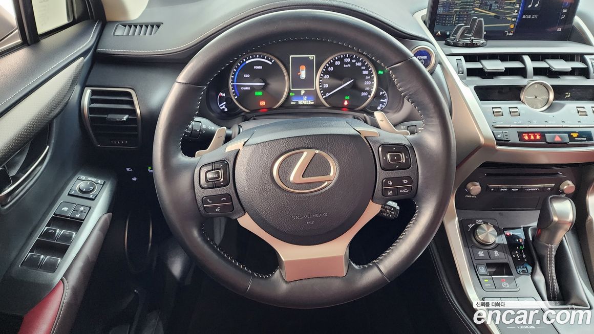 Lexus NX 2019