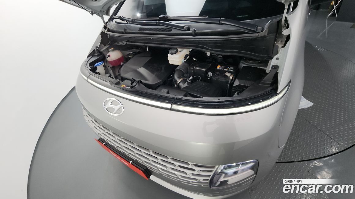 Hyundai Staria 2024