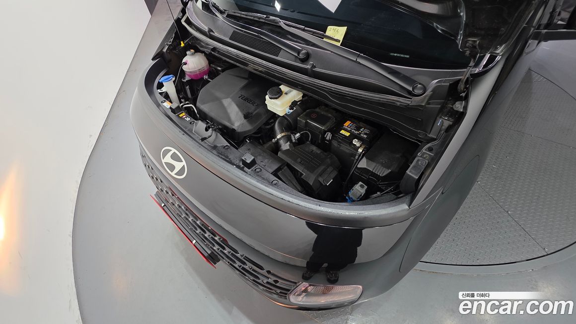 Hyundai Staria 2025