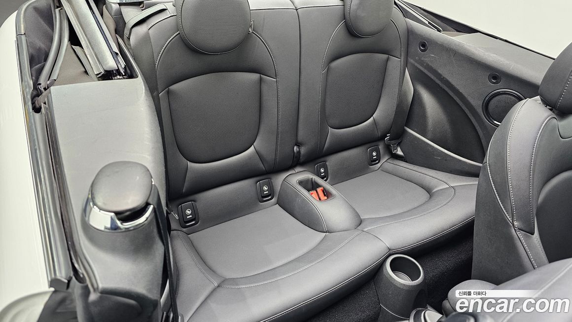 Mini Cooper Convertible 2024