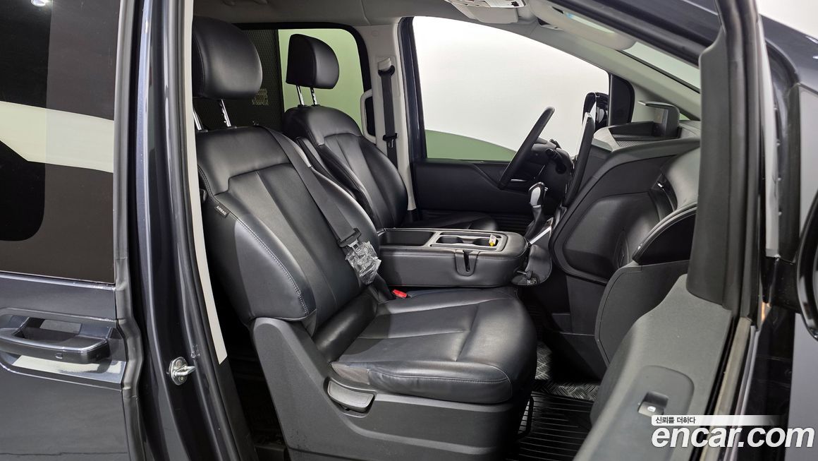 Hyundai Staria 2022
