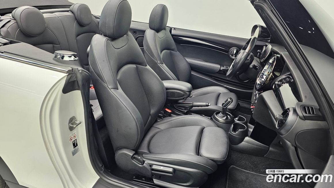 Mini Cooper Convertible 2024