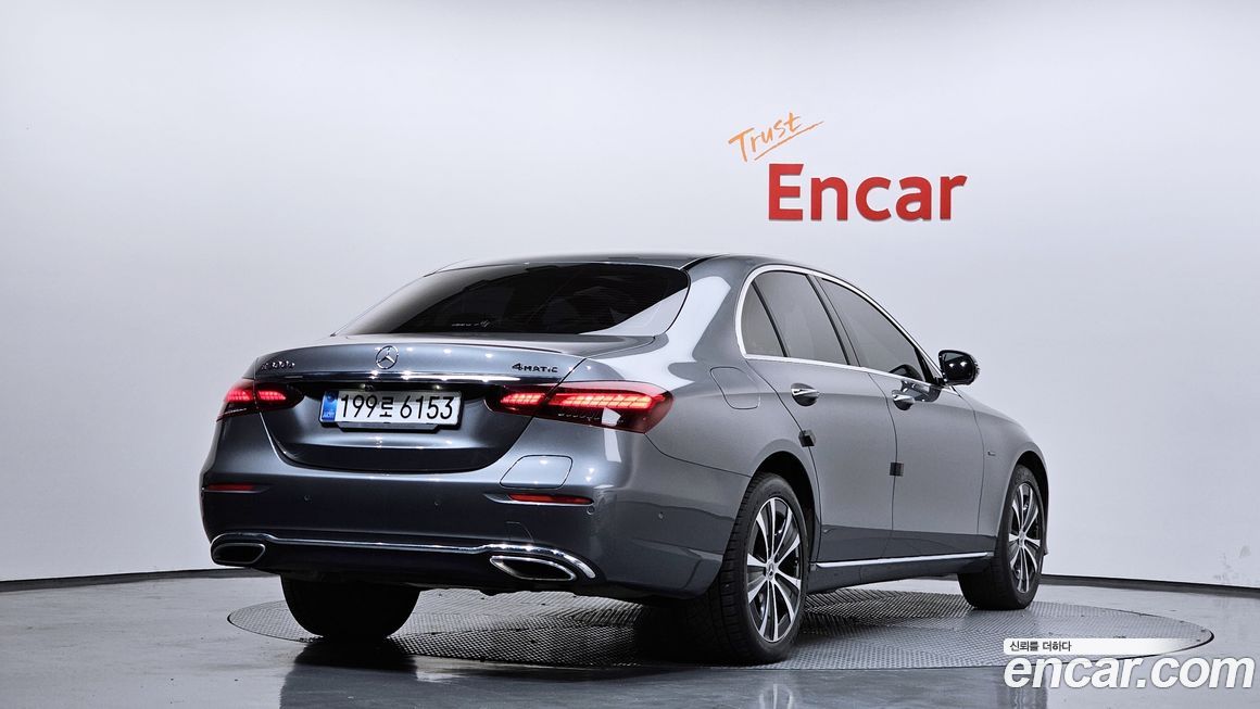 Mercedes-Benz E-Class 2021