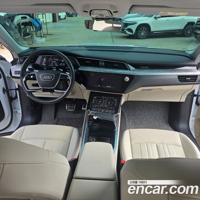Audi e-tron 2022
