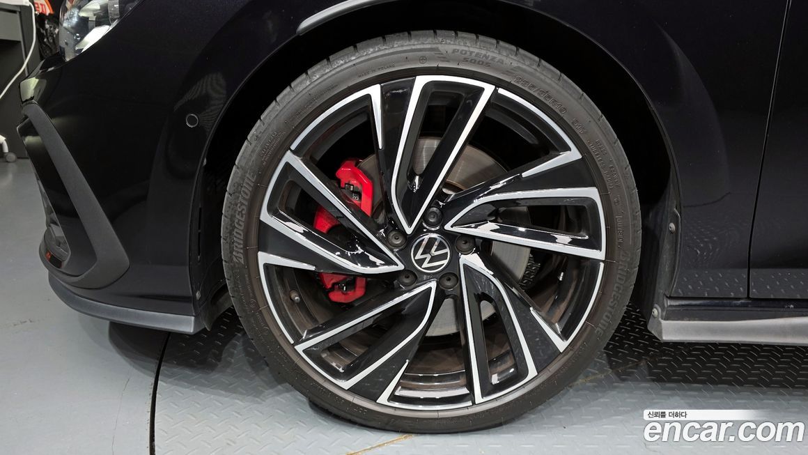 Volkswagen Golf 2024