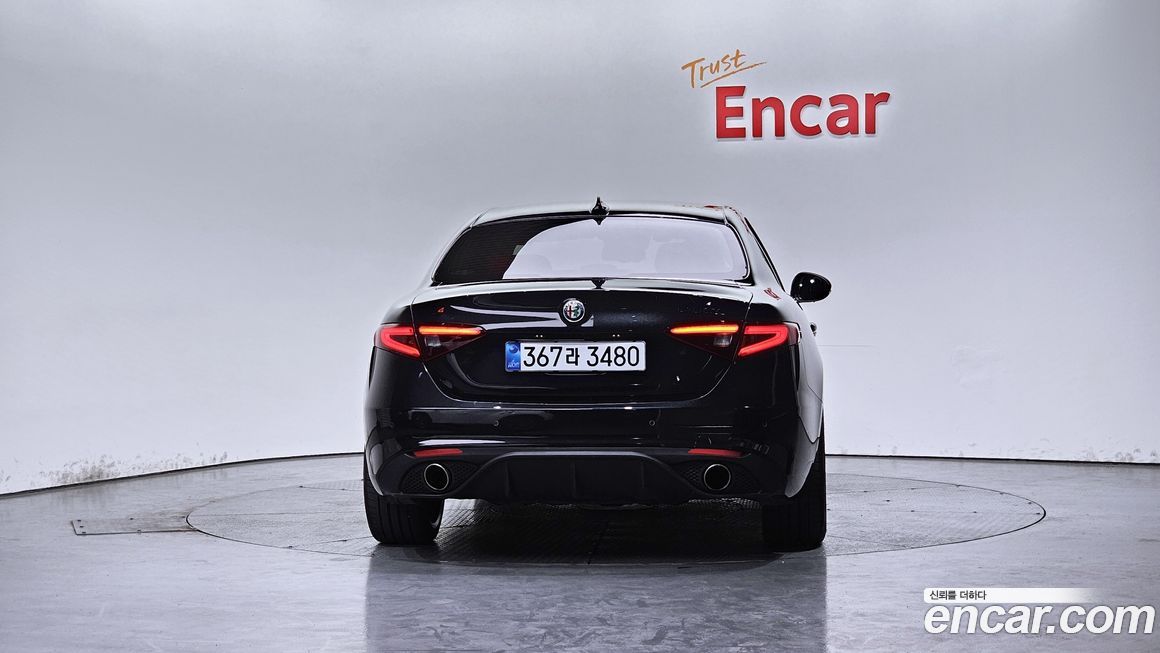 Alfa Romeo Giulia 2017